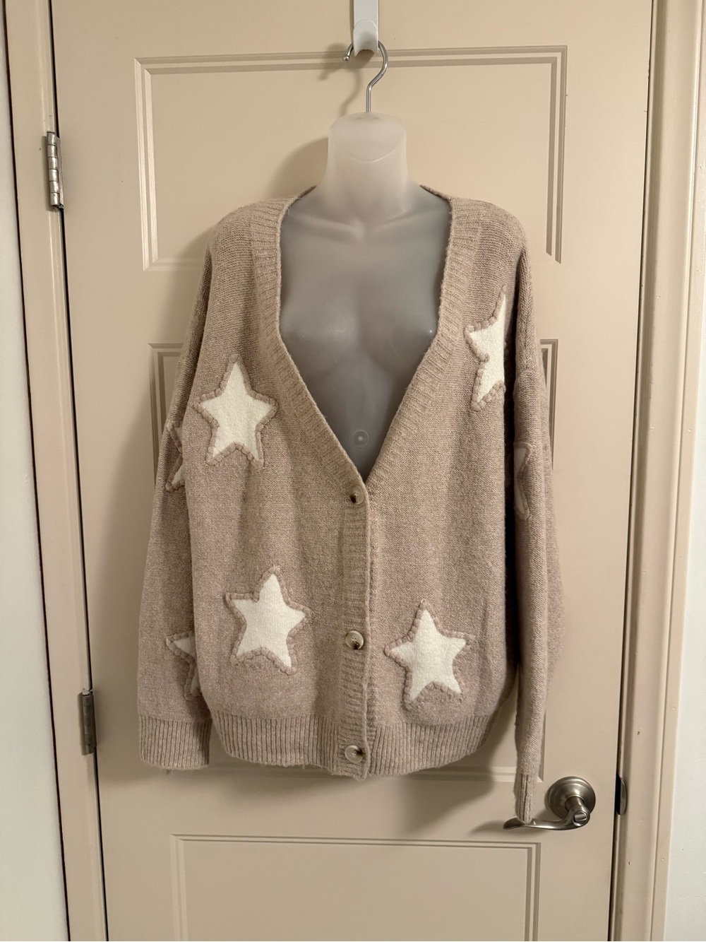 ⭐️ 5 for $25. Threaded Leaf cardigan